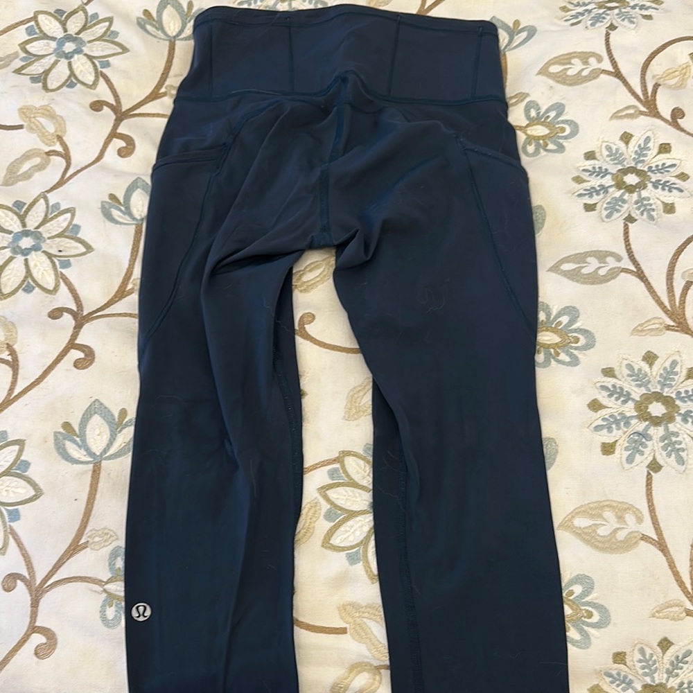 Lululemon Navy Cropped Fast and Free Leggings with Pockets
